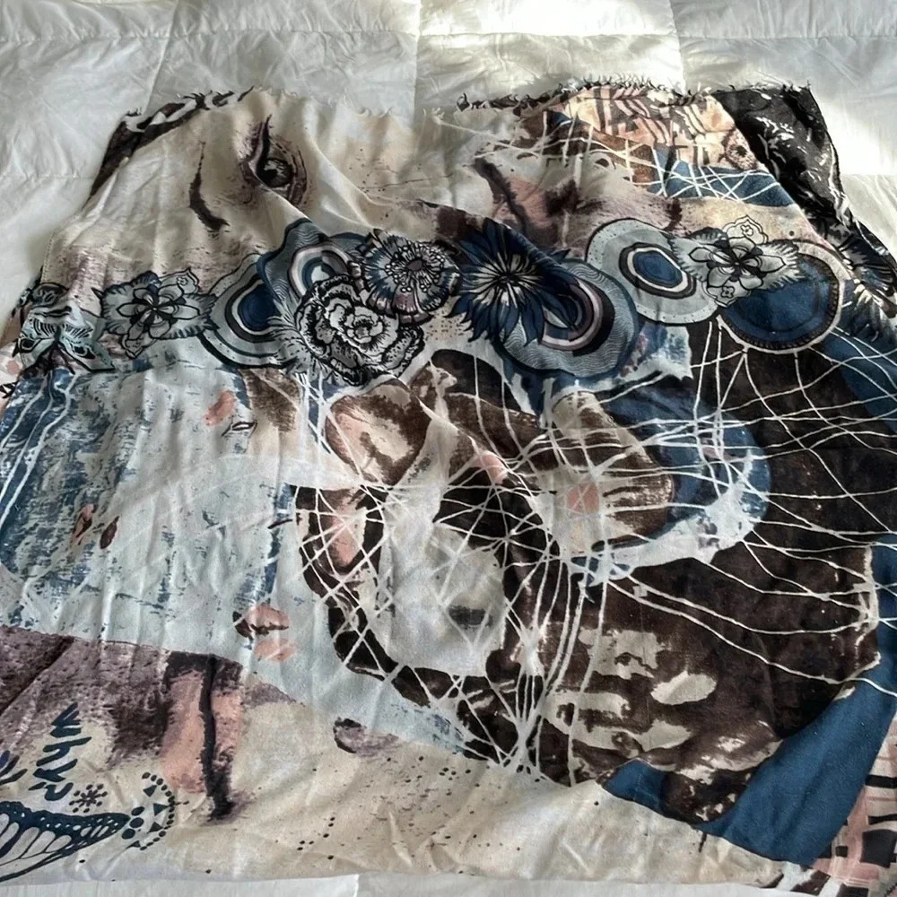 🔥4/$20  Italian Pattern Scarf - Picture 2 of 6